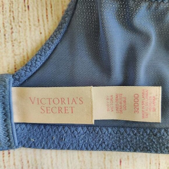 Victoria's Secret Body By Victoria Lined Demi blue lace overlay bra 32DDD - Picture 2 of 8